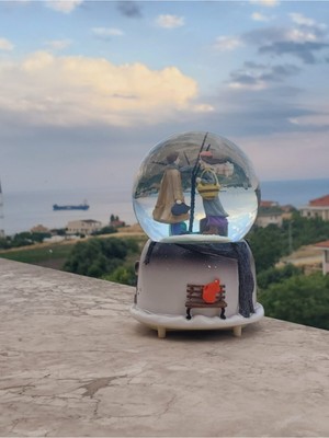 Normadia Işıklı Müzikli Büyük Boy Kar Küresi, Romantik ve Şık Dekorasyon Parçası