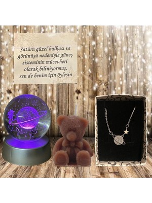 Normadia Renk Değiştiren LED Işıklı Cam Satürn Kız Küre Çelik Satürn Kolye ve Kahveli Ayıcık