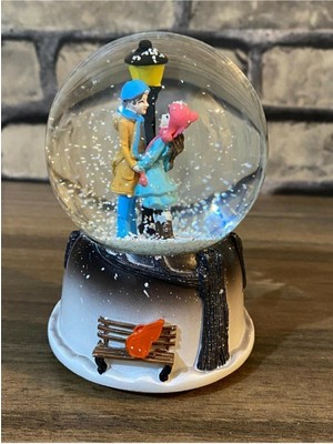 Normadia Işıklı ve Müzikli Romantik Aşıklar Çift Kar Küresi Orta Boy