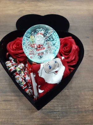 Normadia Işıklı Müzikli Kalp Kutusu, Kar Küresi, Noel Çorabı ve Baba Çikolatası