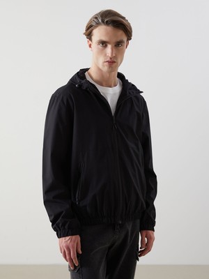 Lc Waikiki Yeni Sezon Standart Kalıp Kapüşonlu Erkek Yağmurluk