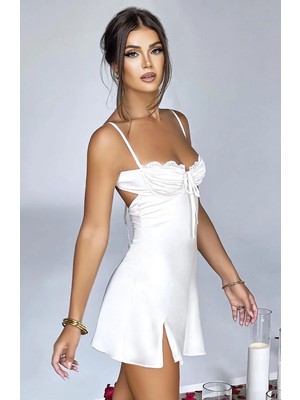 MTM My The Mall Giyim Beyaz Yırtmaç Detaylı Fantezi Mini Club Elbisesi