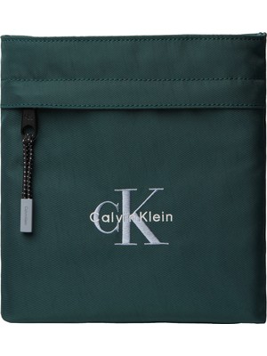 Calvin Klein %100 Geri Dönüştürebilir Naylon Yeşil Erkek Postacı Çantası Bold Flatpack