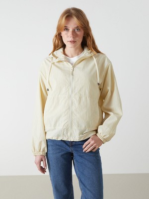 Lc Waikiki Yeni Sezon Kapüşonlu Kadın Yağmurluk