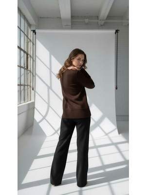 Wearified Kadın Triko Yumuşacık Oversize Bisiklet Yaka Ribana Saç Örgü Detaylı Homy Kazak