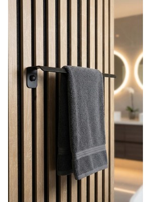 Metal Duvar Havluluğu | Mat Siyah Vidalı Havlu Askısı – Modern Banyo Aksesuarı