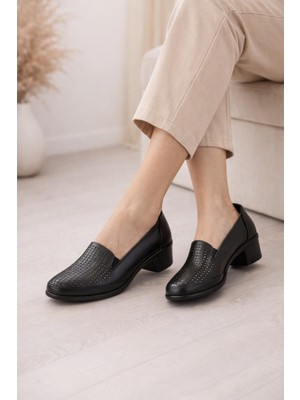 ModaOnn Kadın Siyah Düz Giy-Çık Kısa Topuk Ayakkabı