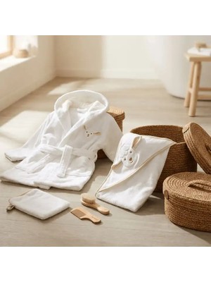 Tiny Lamb Pure Dream Bebek Banyo Seti | Bornoz - Kare Kundak Havlu - Banyo Kesesi - Fırça - Tarak