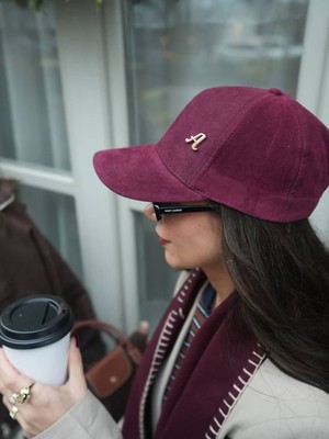 Atelier Tuğba ŞPK001 Kişiye Özel Süet Şapka Metal Harf Detaylı