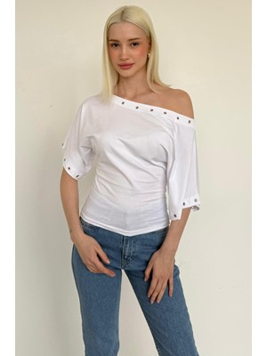 Madmext Beyaz Off Shoulder Metal Detaylı Kadın Bluz MG2671