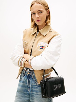 Tommy Hilfiger Kadın Tjw Bold Çapraz Askılı Çanta