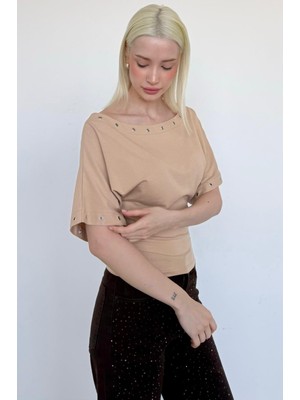 Madmext Taş Rengi Off Shoulder Metal Detaylı Kadın Bluz MG2671