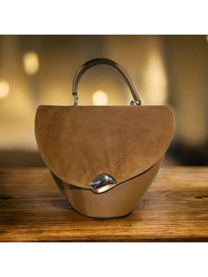 Valentina Victoria Hakiki Deri Kova Şeklinde Şıkgünlükkadınçantası.