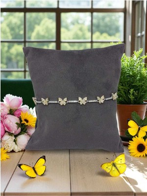 Lunel Silver 925 Ayar Gümüş Taşlı Kelebek Figürlü Zarif Bileklik – Işıltılı ve Şık Tasarım