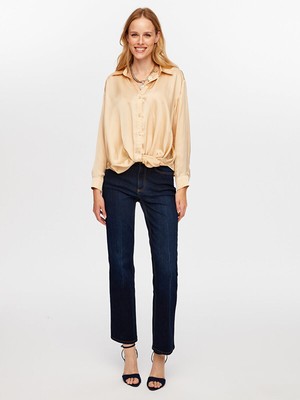 Faik Sönmez Uzun Kollu Önü Bağlama Görünümlü Gömlek W26GML023