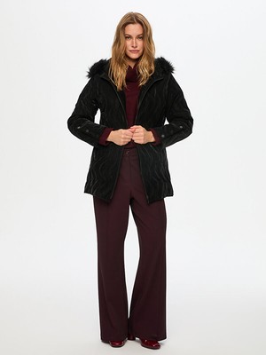 Faik Sönmez Kadife Görünümlü Kürk Kapüşonlu Kapitone Kaban W26KKB003