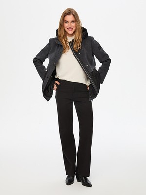 Faik Sönmez Yün Kumaş Garnili Kapüşonlu Kapitone Kaban W26KKB001