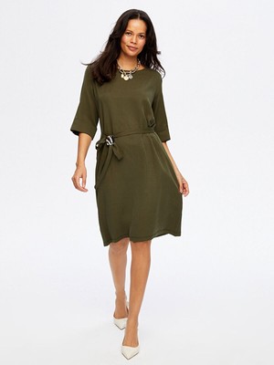 Faik Sönmez Arkası Örme Önü Liyoselli Beli Kemerli Kısa Kol Torba Elbise W26ELB011