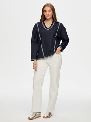 Faik Sönmez V Yaka Ters Dikiş Detaylı Sweatshirt W26SWT002