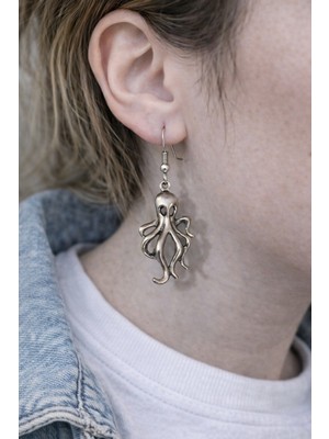 Herşey Nota Deep Octo – Ahtapot Figürlü Gümüş Renk Unisex Sallantılı Küpe