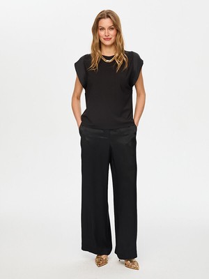 Faik Sönmez Kolları Saten Garni Detaylı Yuvarlak Yaka T-Shırt S26TSH068