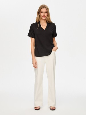 Faik Sönmez V Yaka Önü Parçalı Kısa Kol T-Shırt S26TSH056