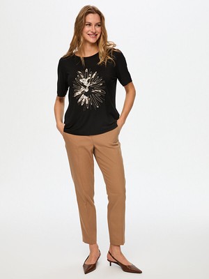 Faik Sönmez Jakarlı Çiçek Nakışlı Yuvarlak Yaka Kısa Kol Tshirt W26TSH084