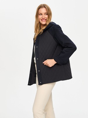 Faik Sönmez Yünlü Kumaş Kombinli Kapüşonlu Kapitone Mont S26KMT002