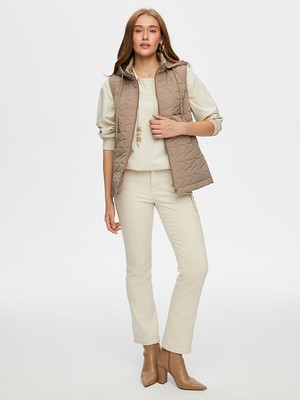 Faik Sönmez Kordon Detaylı Kapüşonlu Kapitone Yelek W26KYL004