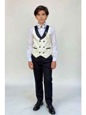 Riccotarz Erkek Çocuk Şerit Yaka ve Cep Detaylı Beyaz Cepken Gabardin Gömlek Papyonlu Takım Elbise