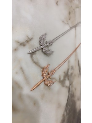 PremiumPort 925 Ayar Gümüş Kanat ve Taşlı Kılıç Kolye, Şık ve Özgün Tasarım