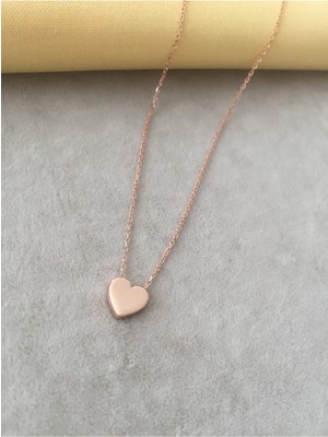 PremiumPort Şık ve Zarif Kadın Minimal Gümüş Kalp Kolye, Tarzınıza Uyum Sağlar