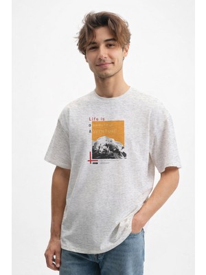 Caddekombin Erkek Özgür Ruh Dağ Silüeti Baskılı Bisiklet Yaka Gri T-Shirt
