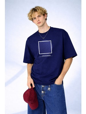 Caddekombin Erkek Numerik Detaylı Minimalist Geometrik Bisiklet Yaka Lacivert T-Shirt