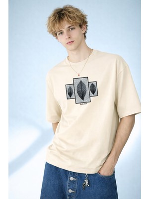 Caddekombin Erkek Üçlü Yaprak Illüstrasyon Baskılı Bisiklet Yaka Bej T-Shirt