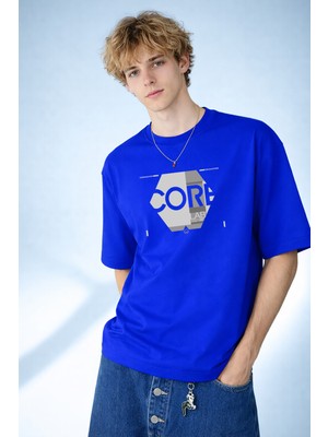 Caddekombin Erkek Core Lab Baskılı Altıgen Grafik Tasarım Bisiklet Yaka Saks Mavi T-Shirt