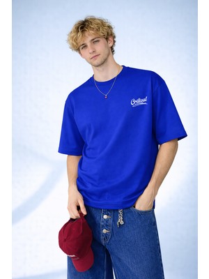 Caddekombin Erkek Critical Yazılı Minimalist Tasarım Bisiklet Yaka Saks Mavi T-Shirt