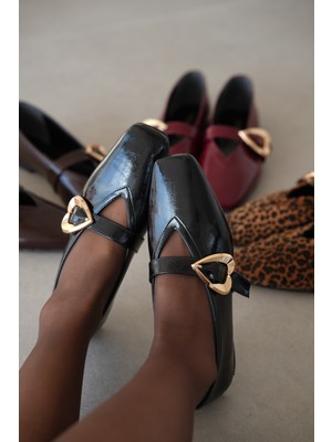 Selin Shoes Ambrin Gold Kalp Toka Detaylı Küt Burun Kadın Babet- Siyah