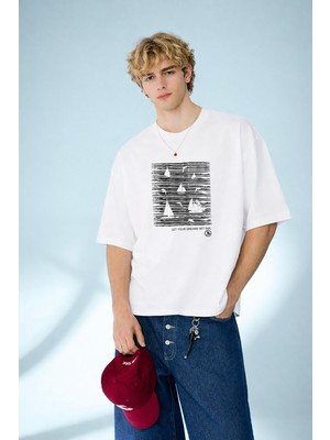 Caddekombin Erkek Let Your Dreams Set Sail Baskılı Yelkenli Desenli Beyaz T-Shirt