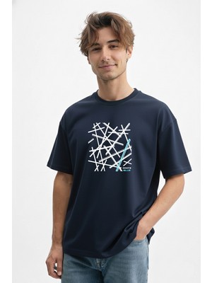 Caddekombin Erkek Çizgisel Grafik Tasarımlı Bisiklet Yaka Lacivert T-Shirt