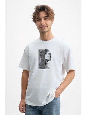 Caddekombin Erkek Dijital Bozulma ve Silüet Desenli 100 Yüz Pamuk Beyaz T-Shirt