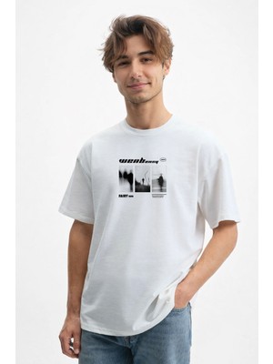Caddekombin Erkek Soyut Figür Tasarımlı Bisiklet Yaka Beyaz T-Shirt