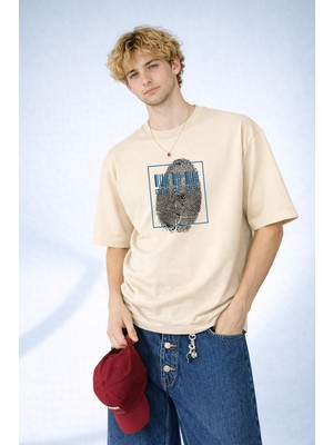 Caddekombin Erkek Modern Cyberpunk Stil Parmak Izi Baskılı Bej T-Shirt