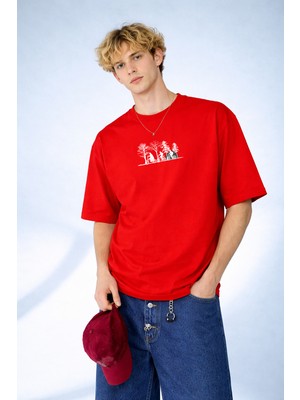 Caddekombin Erkek Bisikletli Grup Çizgisel Grafik Tasarımlı Kırmızı T-Shirt