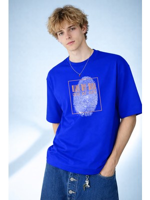 Caddekombin Erkek Modern Cyberpunk Stil Parmak Izi Baskılı Saks Mavi T-Shirt