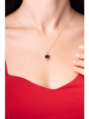 PremiumPort Mor Kalpli Pırlanta Taşlı Zarif Kadın Kolye, Şıklık ve Işıltı Sunar