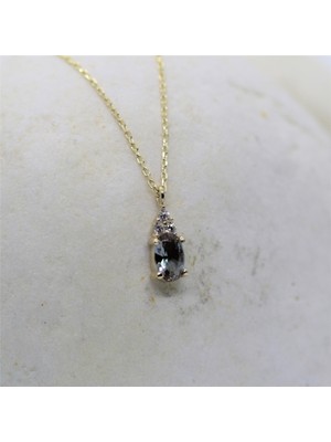 PremiumPort Şık Gümüş Kolye, 0.60 Ct Zultanit ve 0.10 Ct Pırlanta Taşlı Modern Tasarım