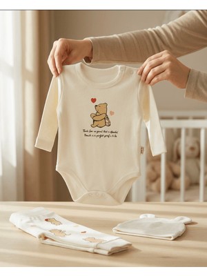 Aki Moda Kids Aki Moda Kıds Sevimli Ayıcık Desenli 3’lü Bebek Takımı – Body, Alt ve Şapka Seti