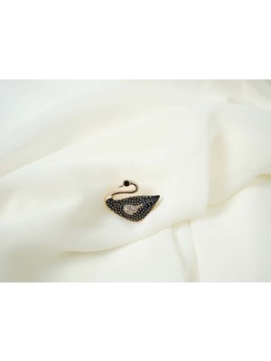 Atelier Tuğba BRŞ009 Taş Detaylı Kuğu Figürlü Gold Zarif Broş