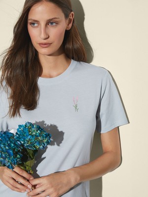 Lc Waikiki Yeni Sezon Bisiklet Yaka Nakışlı Kadın Tişört